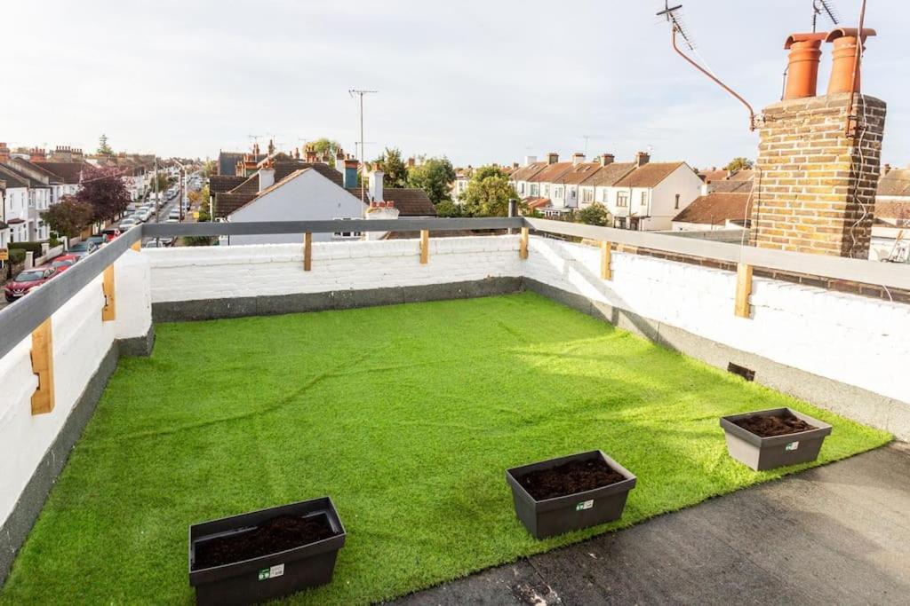 2 Bed Apartment Near The Beach Southend-on-Sea Exterior foto