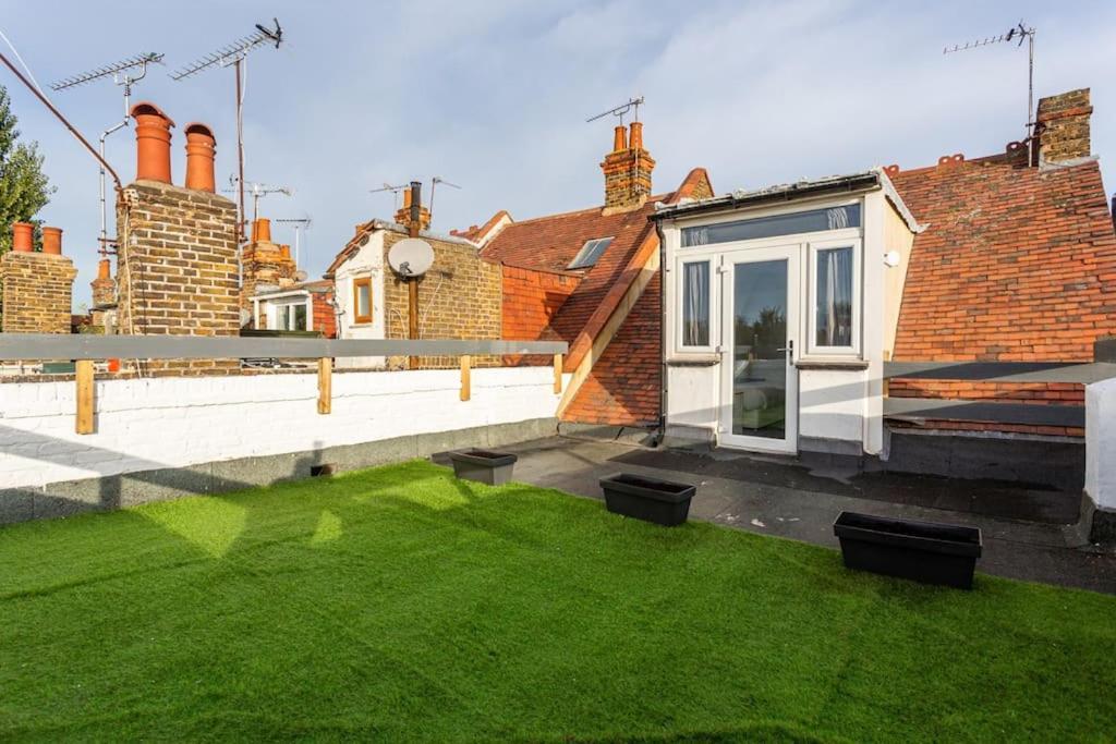 2 Bed Apartment Near The Beach Southend-on-Sea Exterior foto