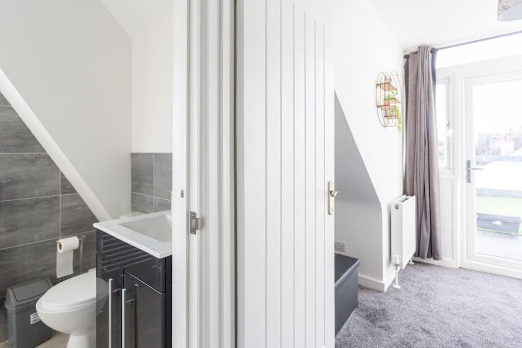 2 Bed Apartment Near The Beach Southend-on-Sea Exterior foto